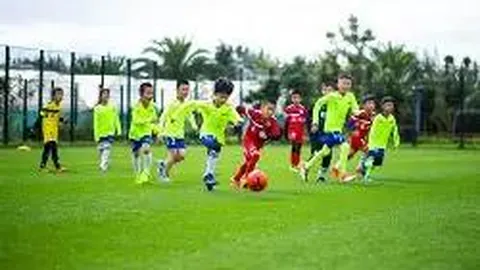 孔帕尼力挺阵容，坚信锋线实力雄厚